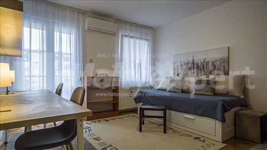 jednoiposoban stan 38m2, Cara Dušana, Novi Sad
