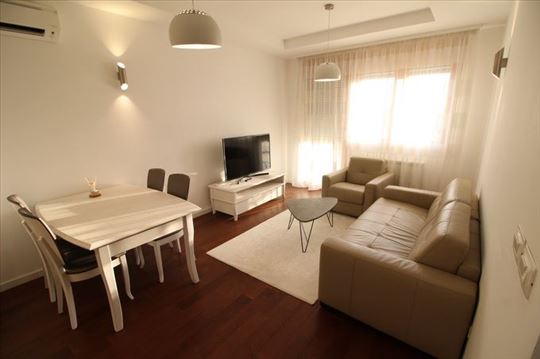 Odličan stan, A blok, garaža, ID 7148