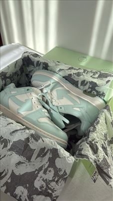 Off white patike 38 broj odgovara i 38.5