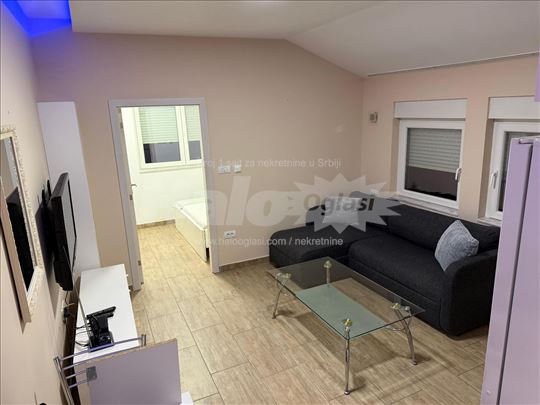 Perfektan nov stan, ful renoviran, visnjicka banja