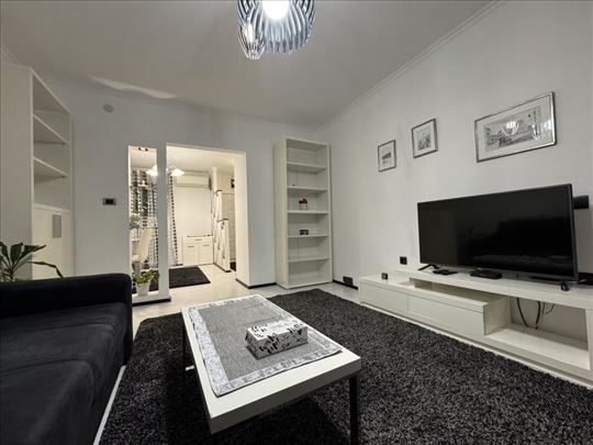 Renoviran stan – Blok 70a, Omladinskih brigada ID#