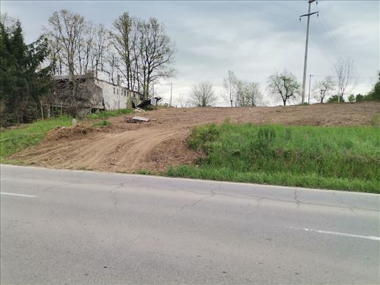 Ripanj, ul.Kragujevački put plac na prodaju