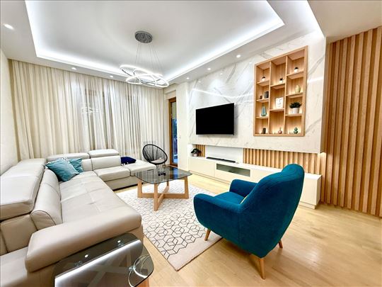 Slavija | Luksuzan dvoiposoban stan 78m2 + garazno