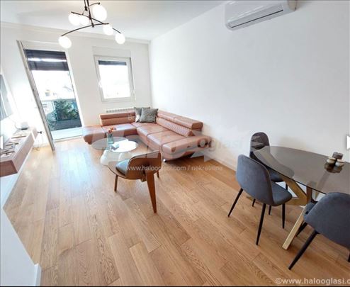 Stan 64m2 Mihaila Gavrilovica