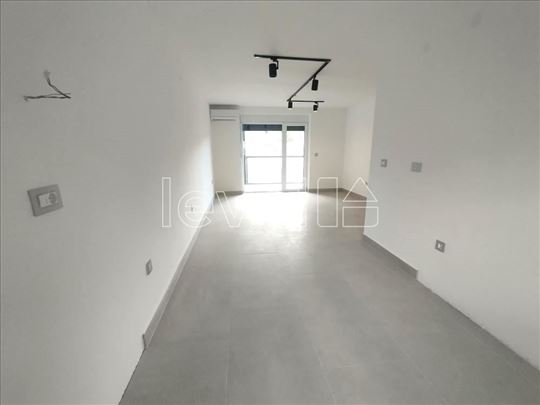 Stan,Sremska Kamenica,Sremska Kamenica,kv: 68.00, 