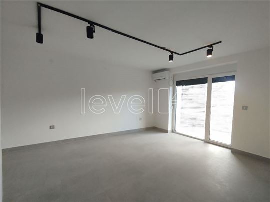 Stan,Sremska Kamenica,Sremska Kamenica,kv: 73.00, 