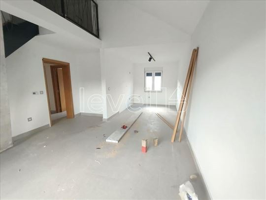 Stan,Sremska Kamenica,Sremska Kamenica,kv: 81.00, 