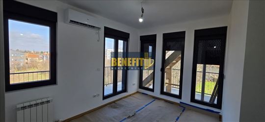 Surčin, 1.5, 36m2 + 14m2 + 52m2, novogradnja