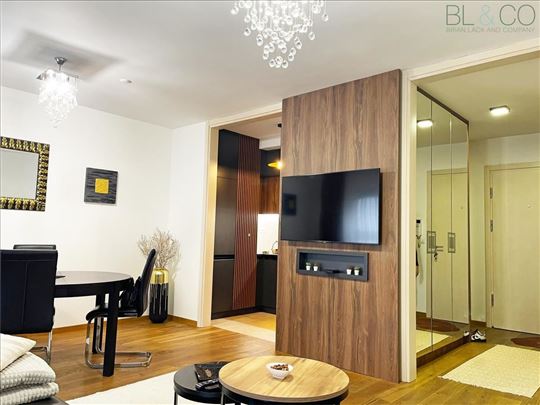 Trosoban stan 72m²  – Knjeginje Zorke, Vračar