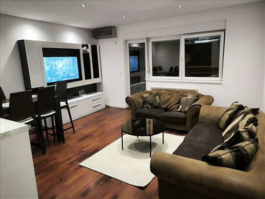 Vračar, Južni bulevar, 3.0, 75m2, 5/7, parking