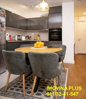 4.0 lux, Residence 7+, Zemun