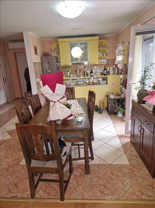 Altina, dva objekta, 5a placa, ID 25353