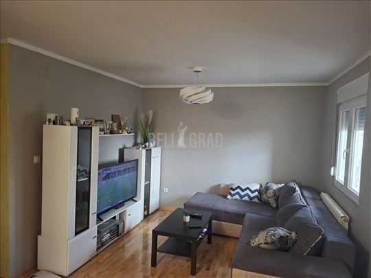 Batajnica, Braće Smiljanić