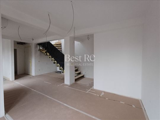 Duplex stan u zgradi u izgradnji, Voždovac, Lekino