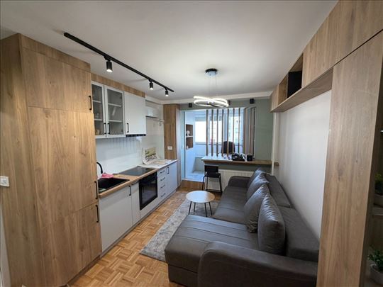 Garsonjera! Sve Novo! Vojvodjanska ulica!