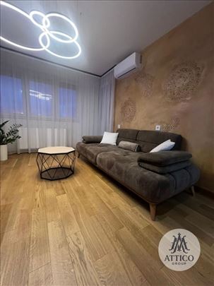 Idealan porodičan stan na Novoj Detelinari