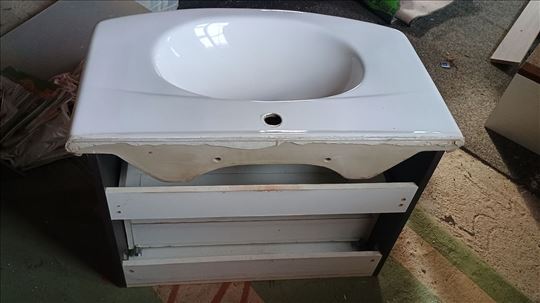Lavabo sa postoljem