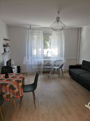 Na prodaju renovirana garsonjera