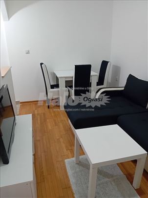 Prelepa garsonjera u strogom centru Beograda