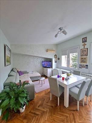 Rakovica, Snežane Hrepevnik, 63m2