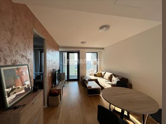 Sakura, lux namešten, odmah useljiv