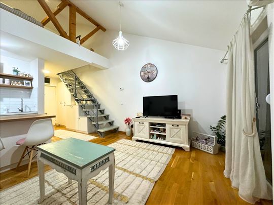 Šarmantan stan sa galerijom