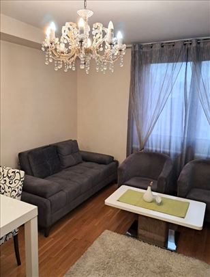 Sjajan 2,0 stan kod Beo šoping centra