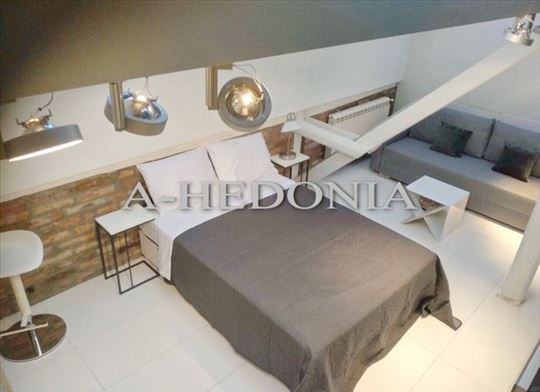 Trg Republike, izdavanje, studio, lux renoviran