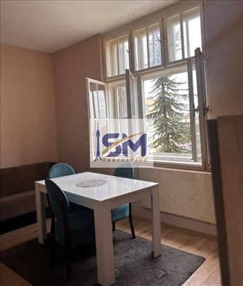 Stan 32 m², Vračar, Crveni Krst, 3. sprat