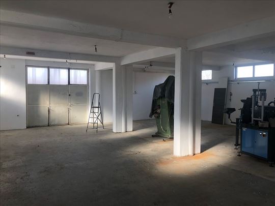 Zemun,Ugrinovci,magacin,330m2