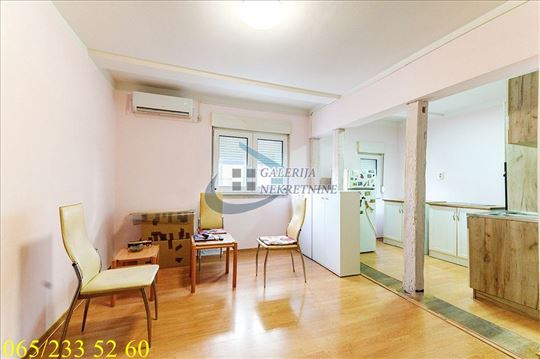 Zvezdara, Đeram pijaca - Đakovačka 37m2