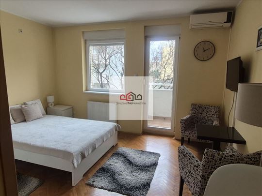 Grbavica NameŠtena Garsonjera 300 Eura