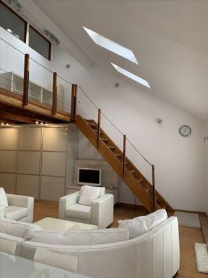 Hilandarska, 101m2, namešten, duplex, terasa