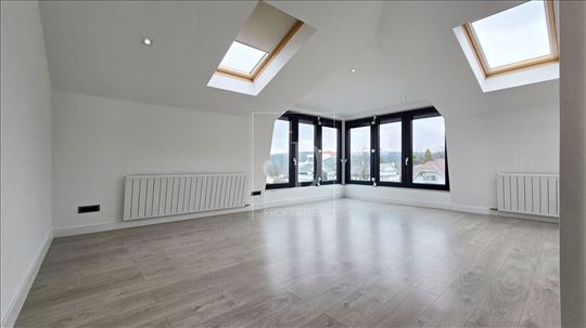 Izdaje se poslovni prostor na Dedinju sa garažom