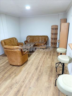 Izdajem namesten Jednoiposoban stan 