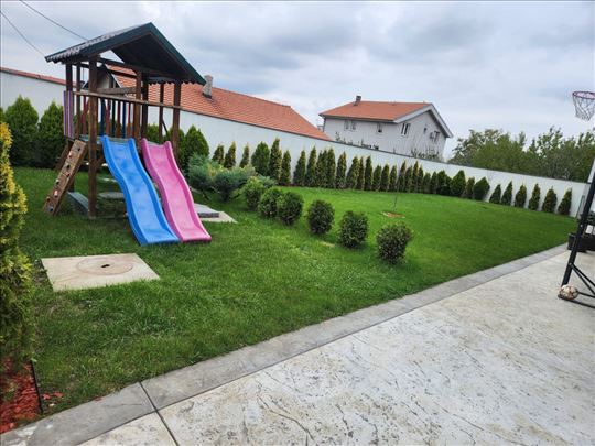 Košenje i vertikuliranje travnjaka