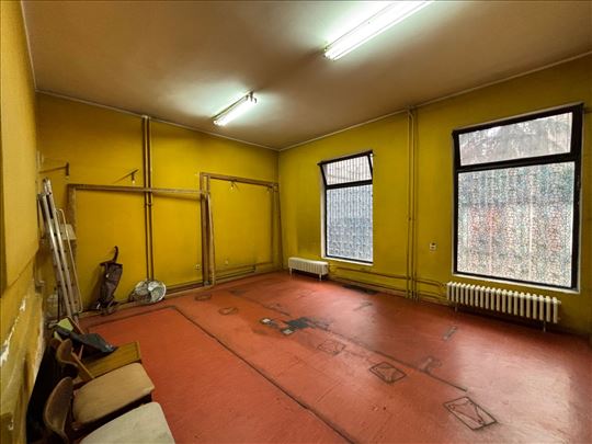 Lokal Savski venac izdavanje