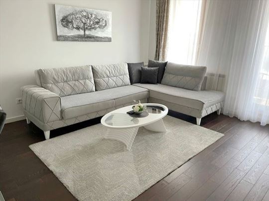 Lux 3.0 stan u A bloku, ID 5201