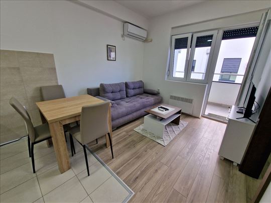 Namešten jednosoban stan