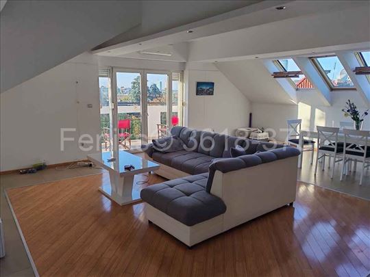 Prostarn stan u vili, Senjak, Garaža, 125m2