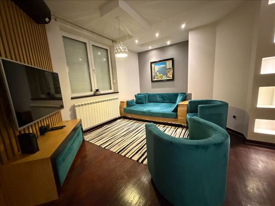 trosoban stan 76m² na Banovom brdu - pet friendly