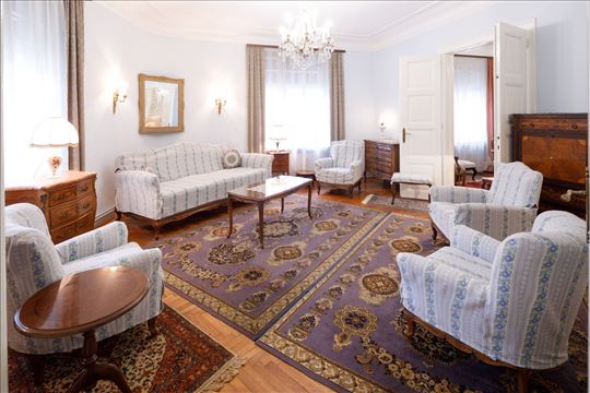 Salonac u strogom centru