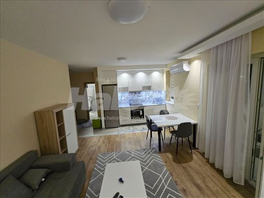 Stan 50m2 sa terasom,1 sprat,Altina.