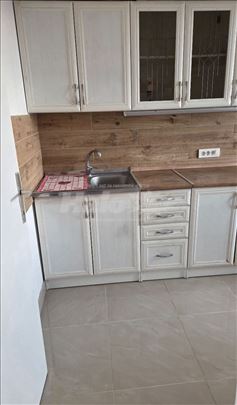 Stan 76m2 Zemun, Naselje Meandri