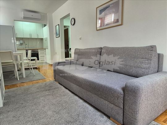 Tri sobe – Zvezdara, 50 metara od TC Beo – 62 m2