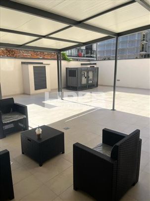 Vračar, lux novogradnja sa garažom i dvorištem ID#