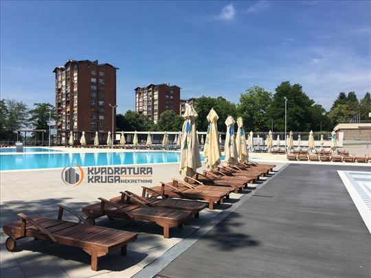 Zvezdara, renoviran 3.0, Odličan sprat, parking