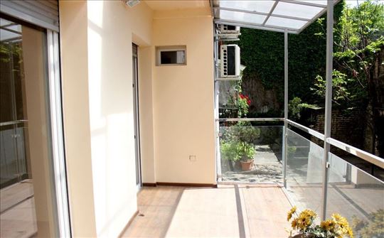 Birčaninova, prazan četvorosoban stan