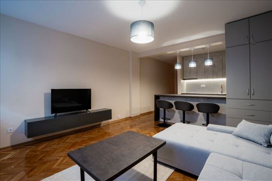 Fontana, renoviran, lepo sređen, ID 25359