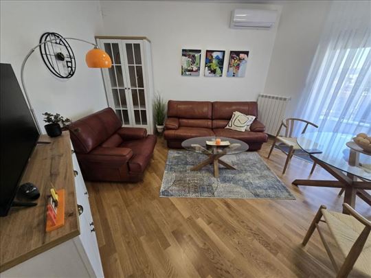 Izdaje se lux,nov stan u Tetovskoj,prvo izdavanje 